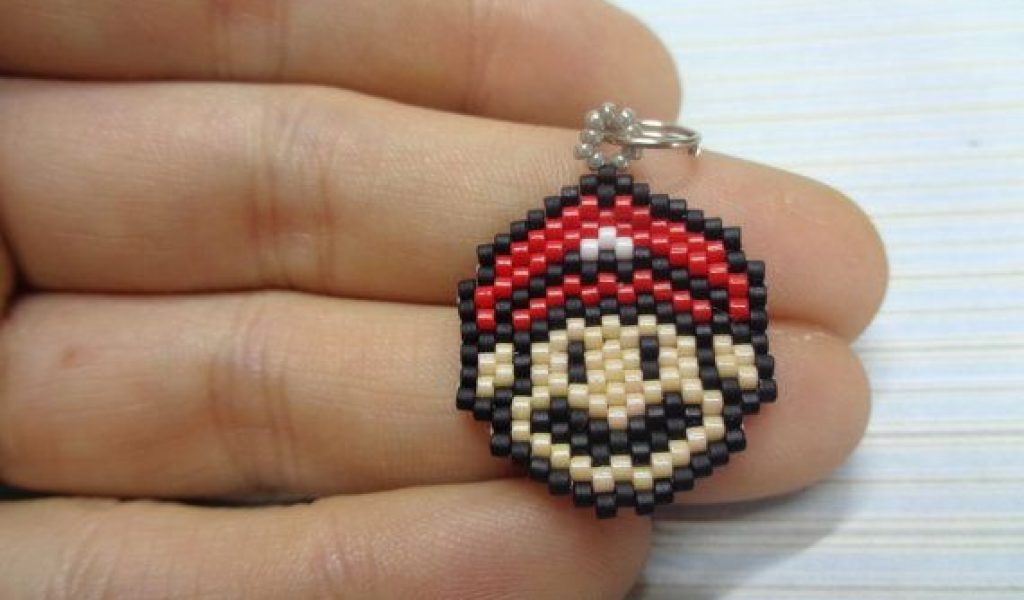 Mario charm beaded Mario Mario keychain super by Creadivacreations